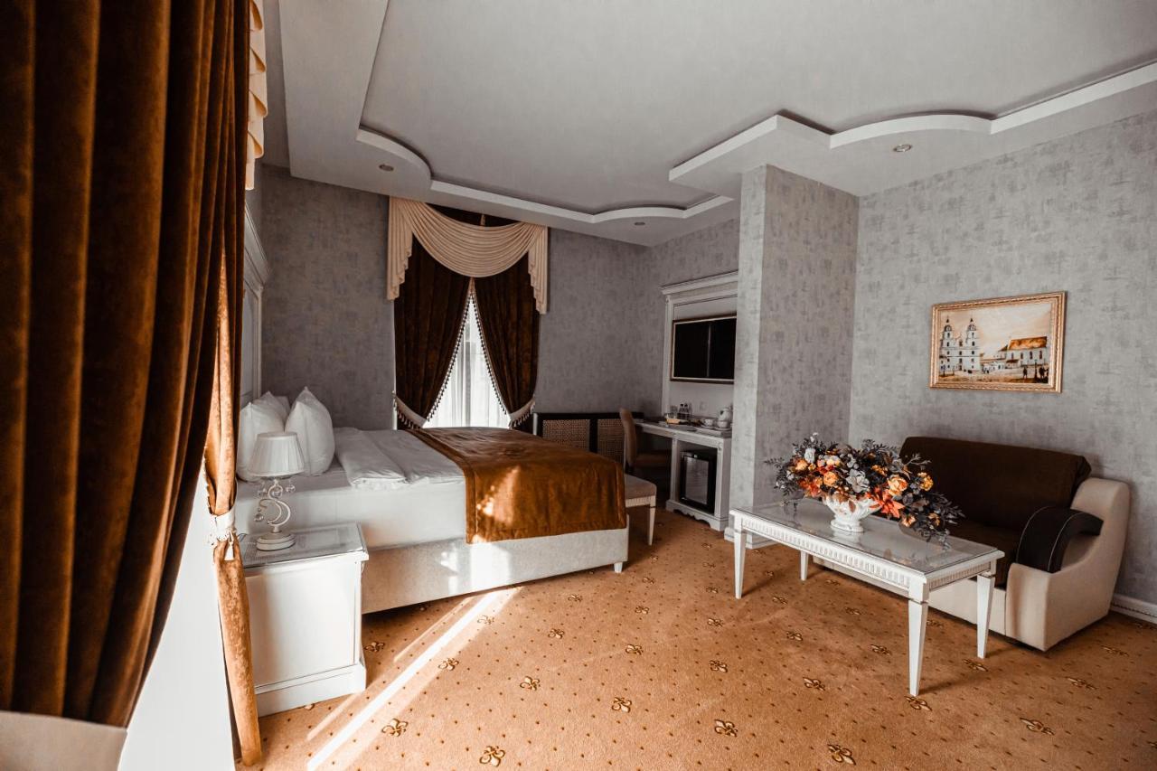 Imperial Palace Hotel Minsk Exterior foto
