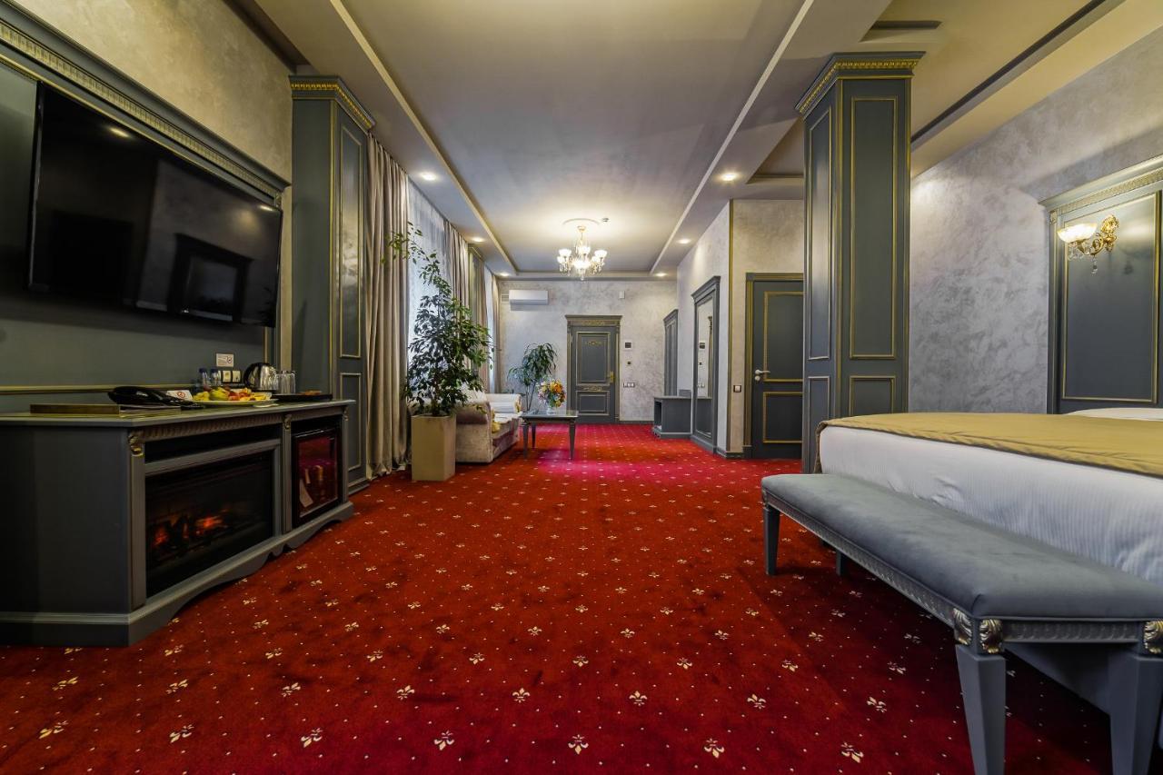 Imperial Palace Hotel Minsk Exterior foto