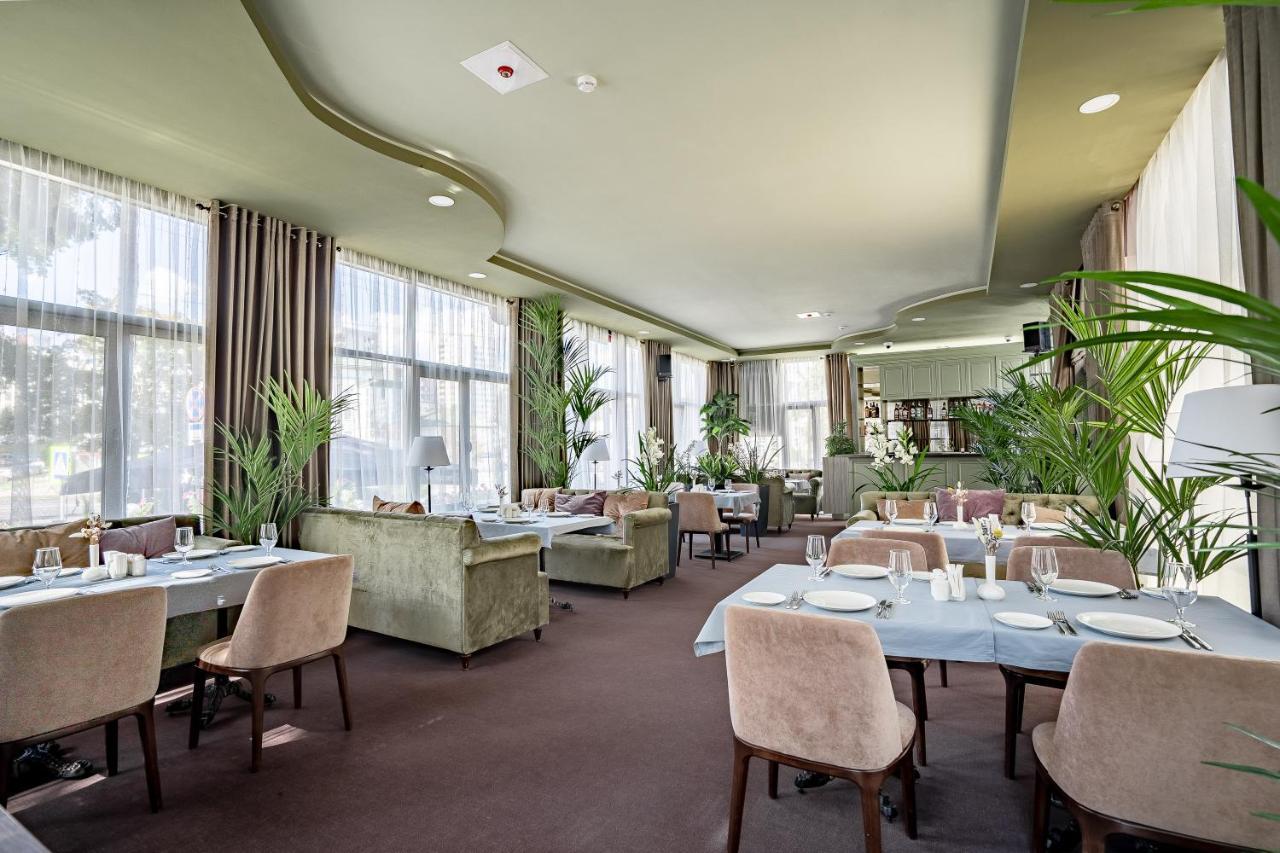 Imperial Palace Hotel Minsk Exterior foto