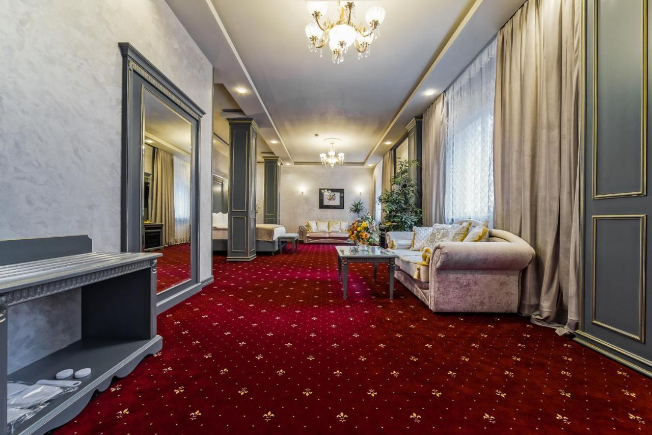 Imperial Palace Hotel Minsk Exterior foto